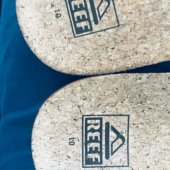 BNWOT Reefs Sandals - Picture 7 of 9